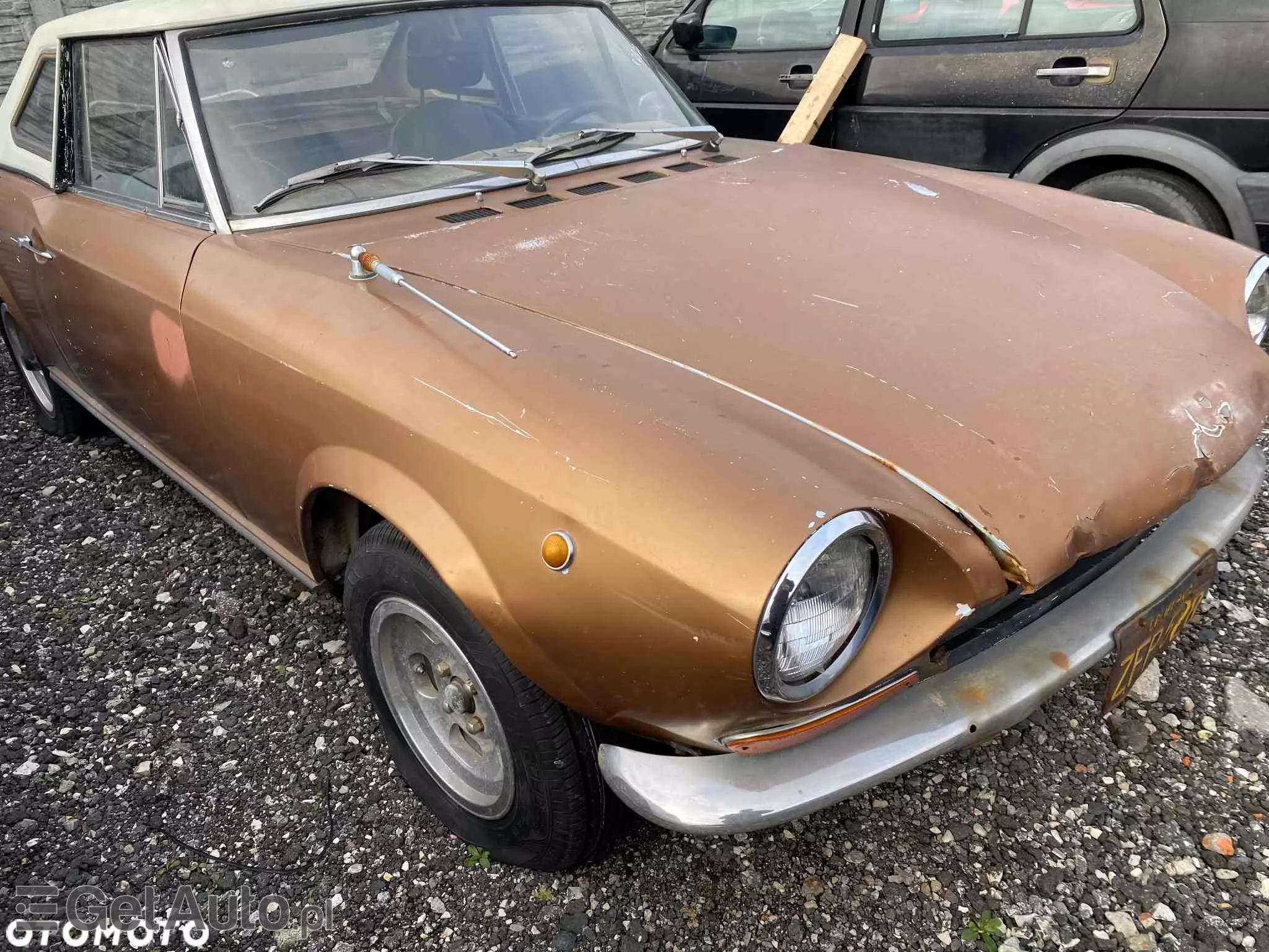 FIAT 124 Spider 