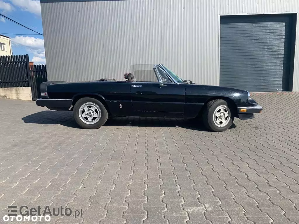 FIAT 124 Spider 