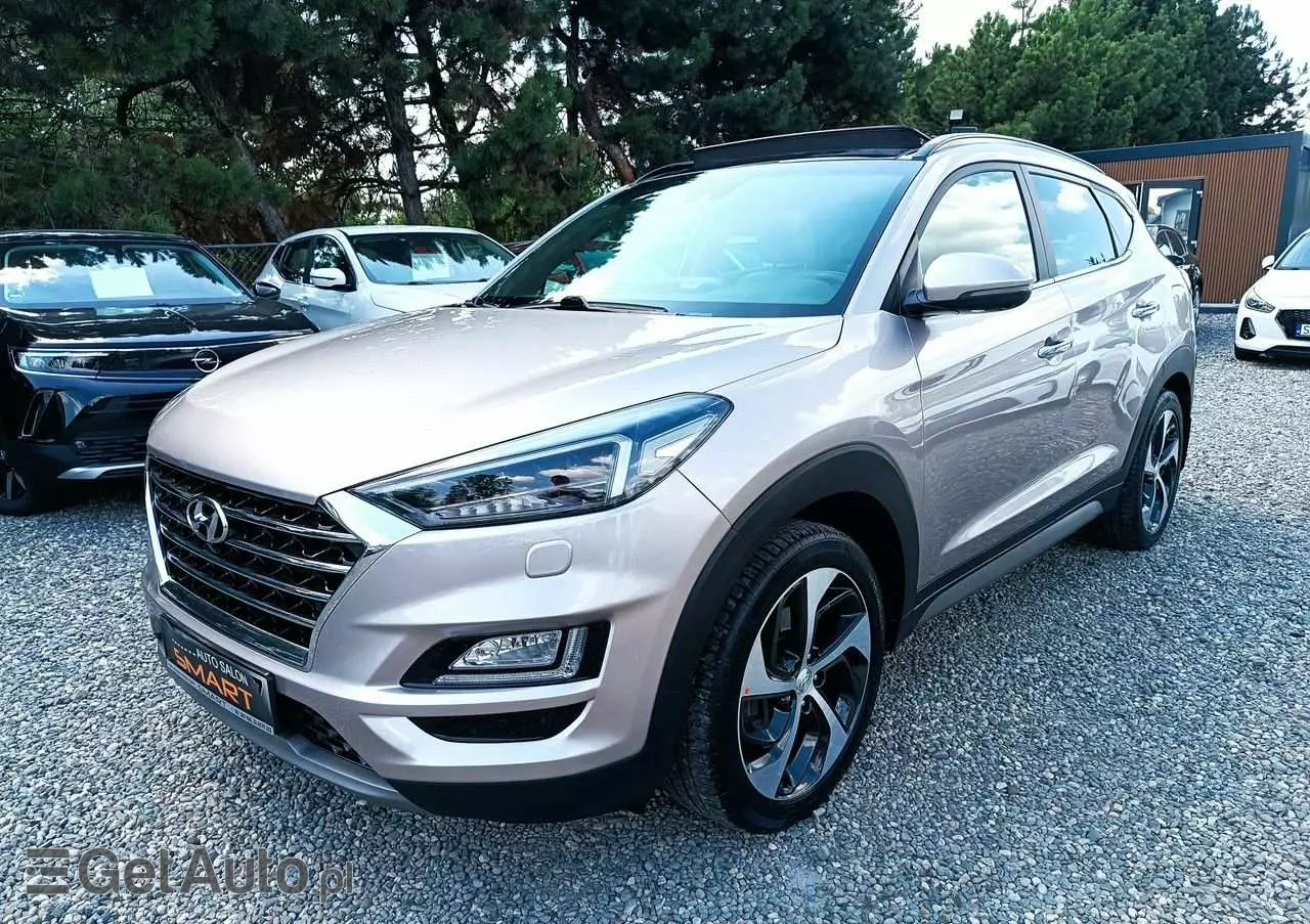 HYUNDAI Tucson 