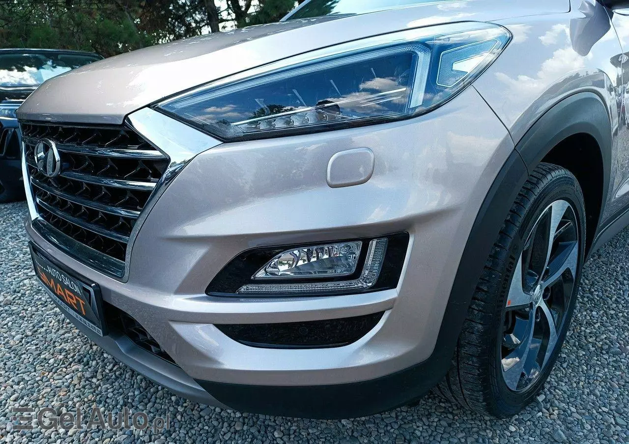 HYUNDAI Tucson 