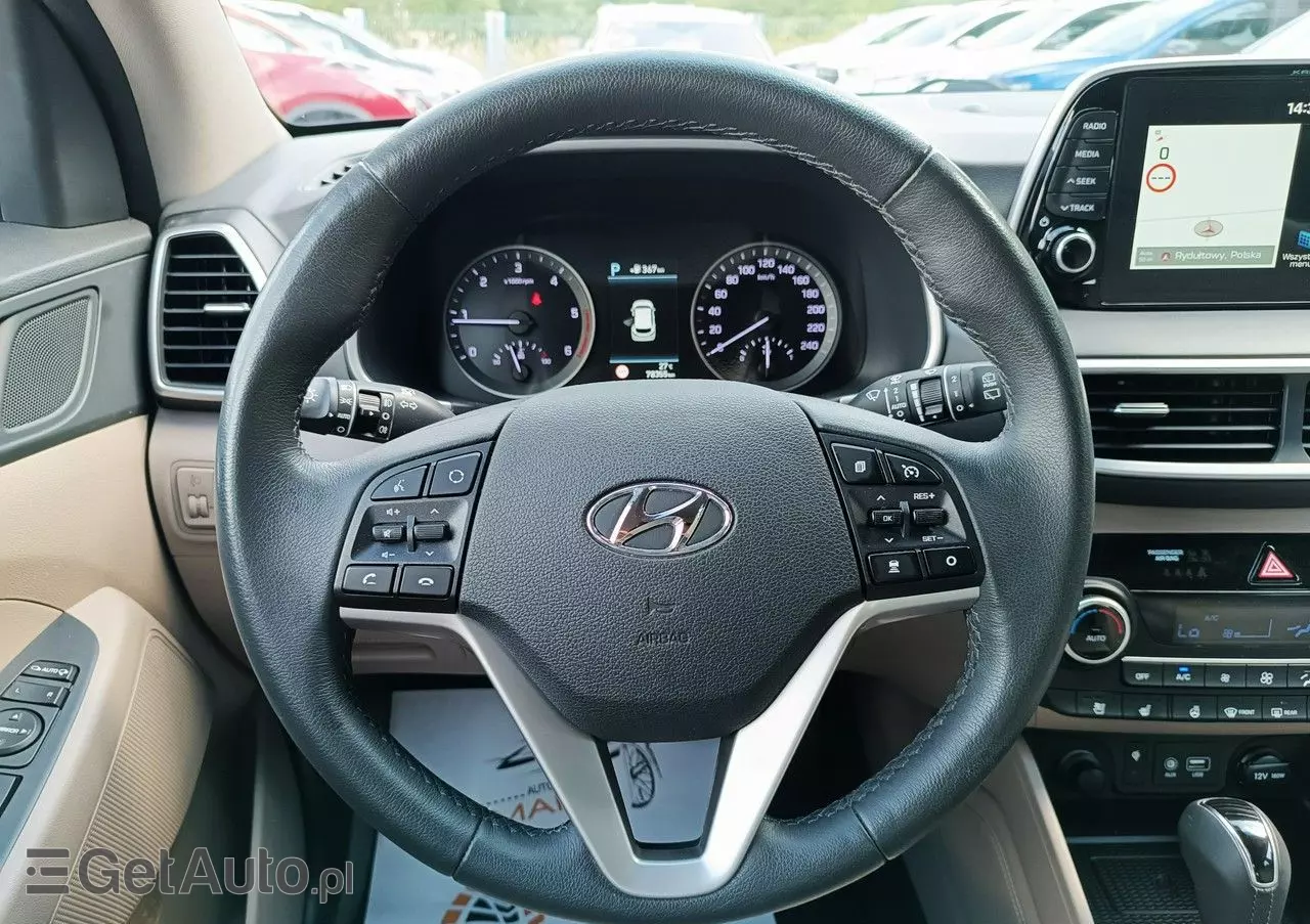 HYUNDAI Tucson 