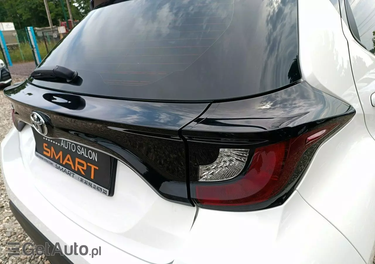 TOYOTA Yaris 