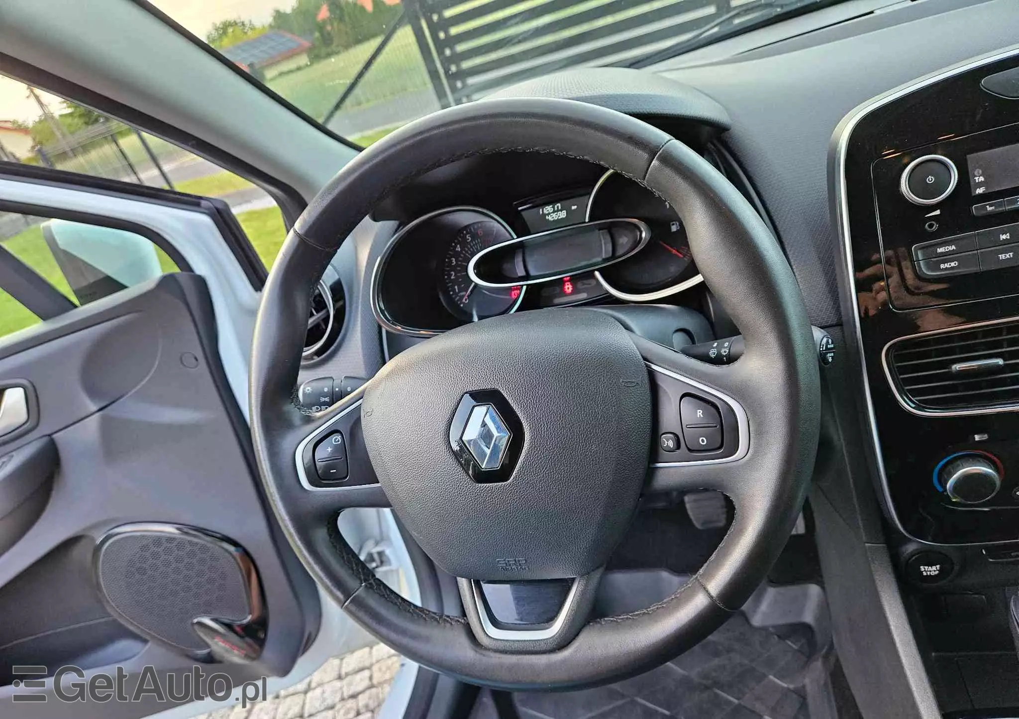 RENAULT Clio 0.9 Energy TCe Limited 2018