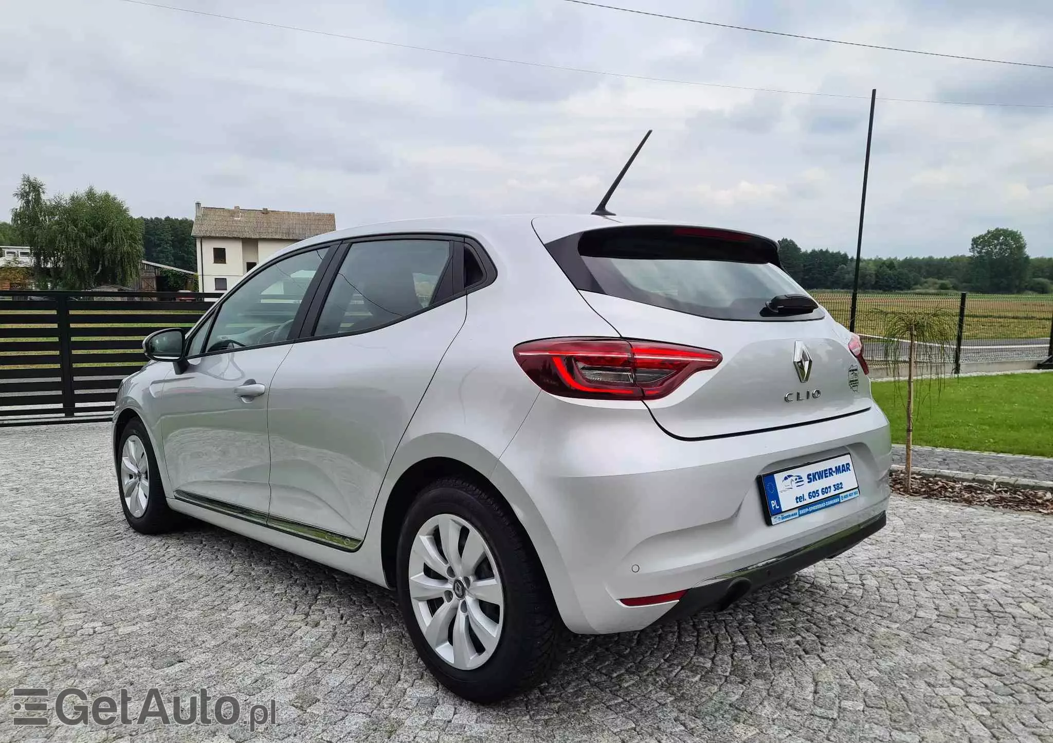 RENAULT Clio 1.0 TCe Zen