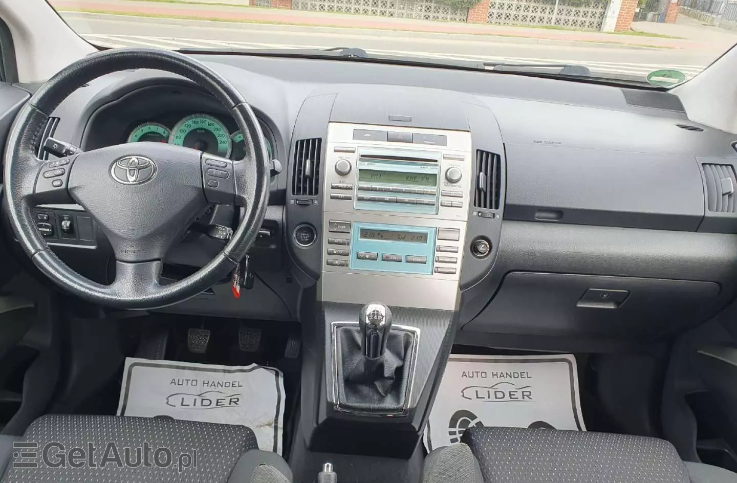 TOYOTA Corolla Verso 