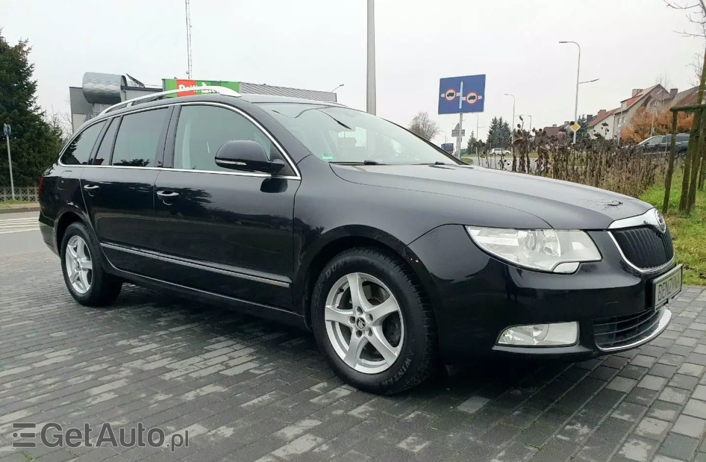 SKODA Superb 