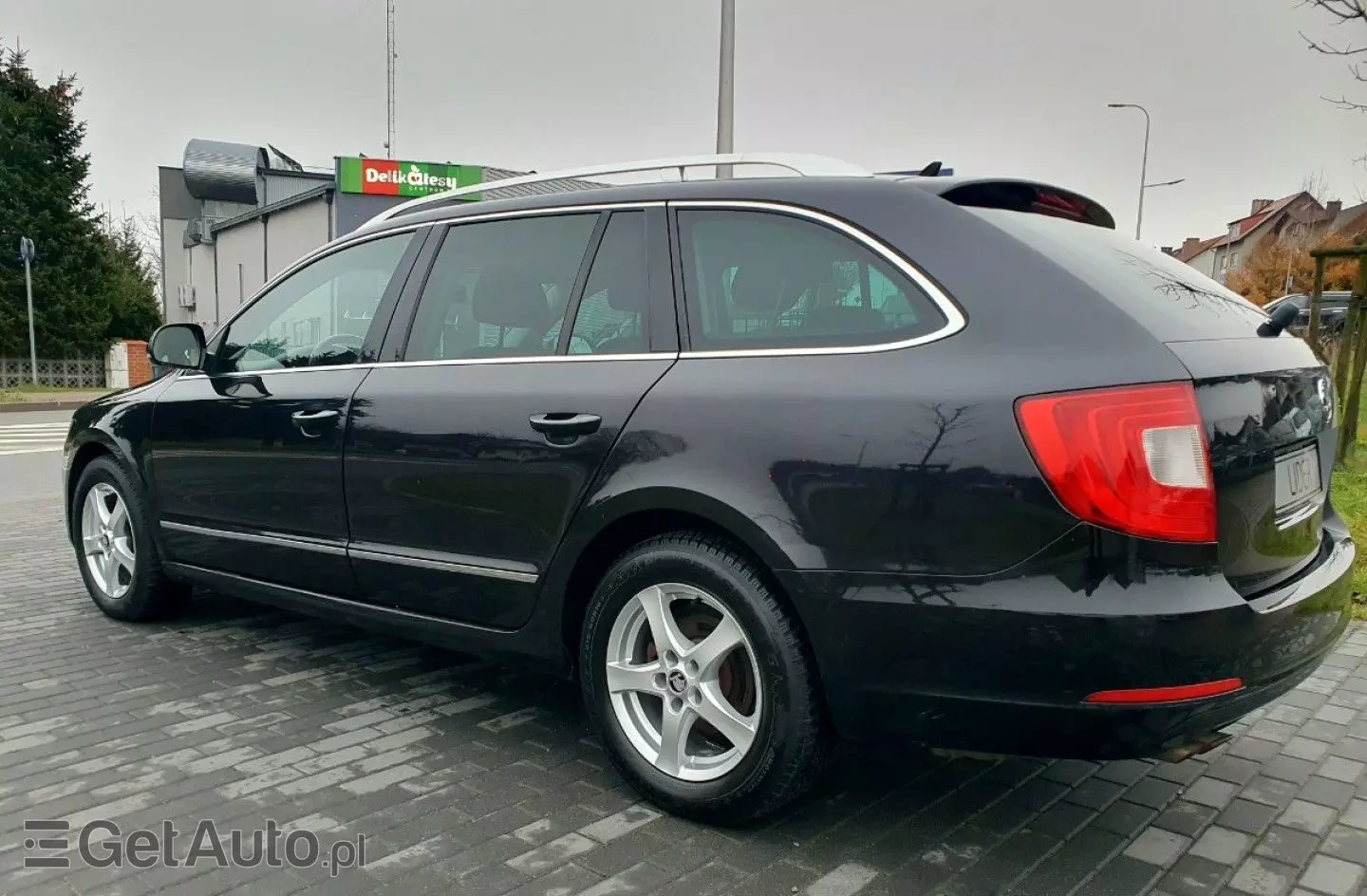 SKODA Superb 