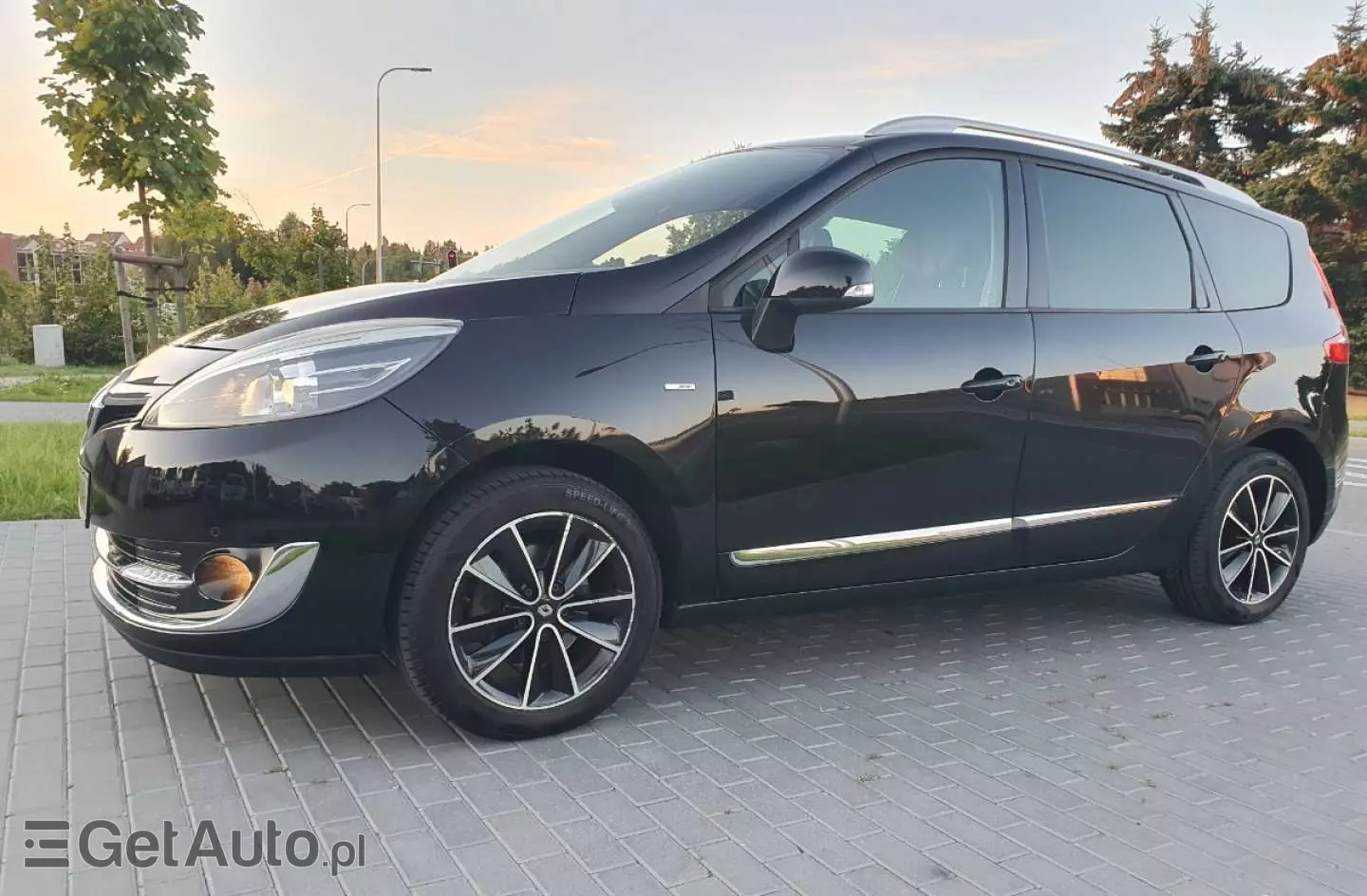 RENAULT Grand Scenic 