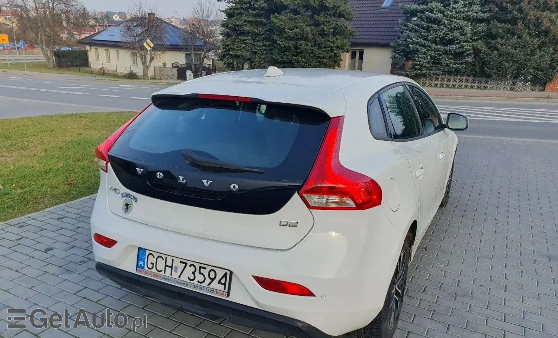 VOLVO V40 