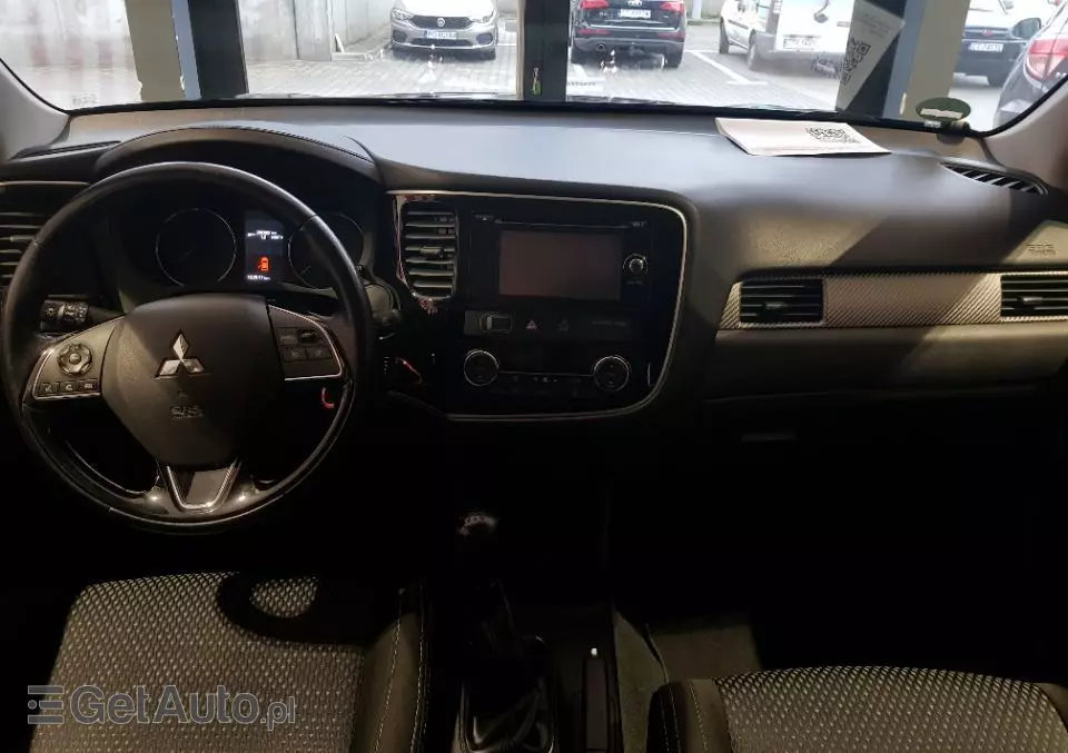 MITSUBISHI Outlander 2.0 Invite + 2WD