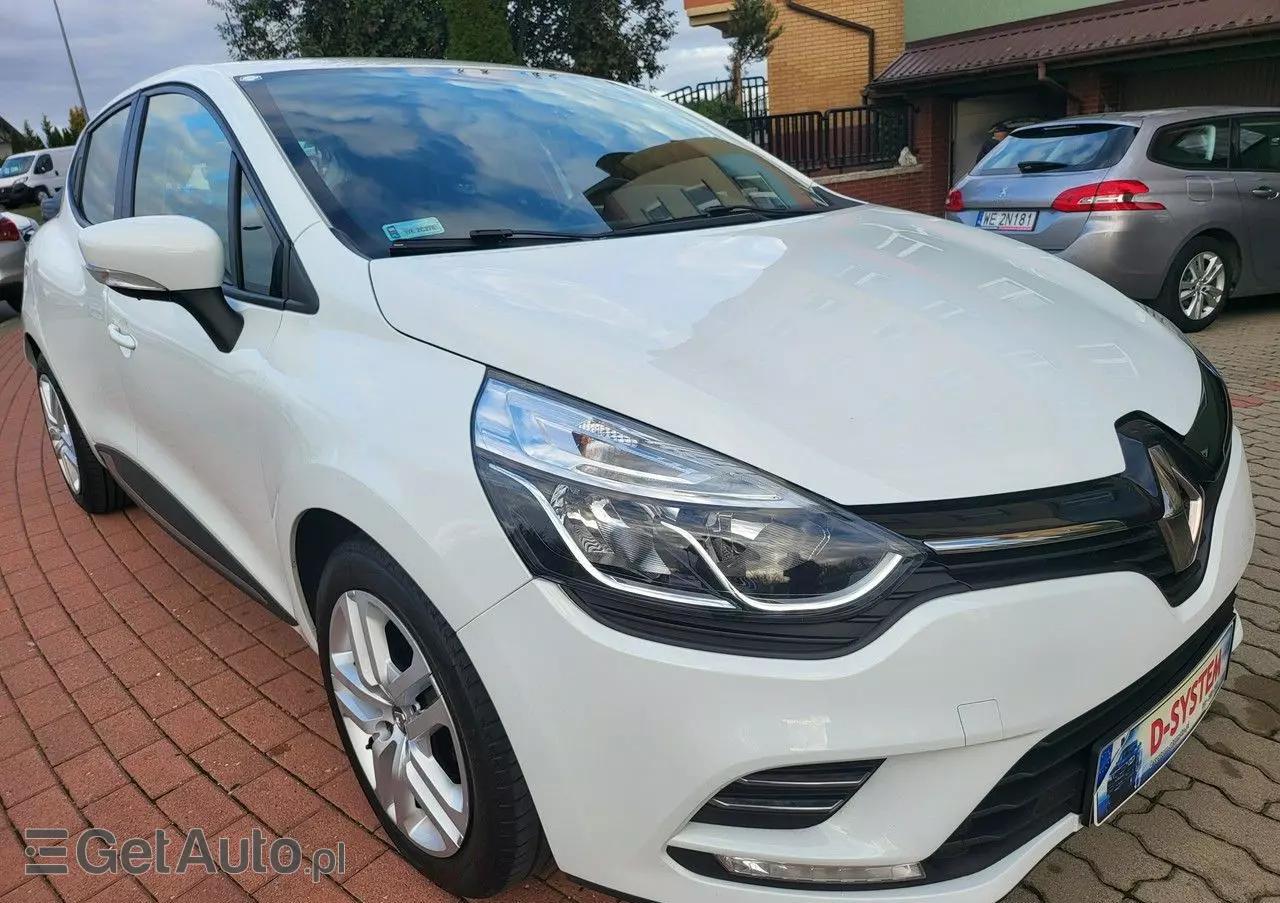 RENAULT Clio 1.0 TCe Zen