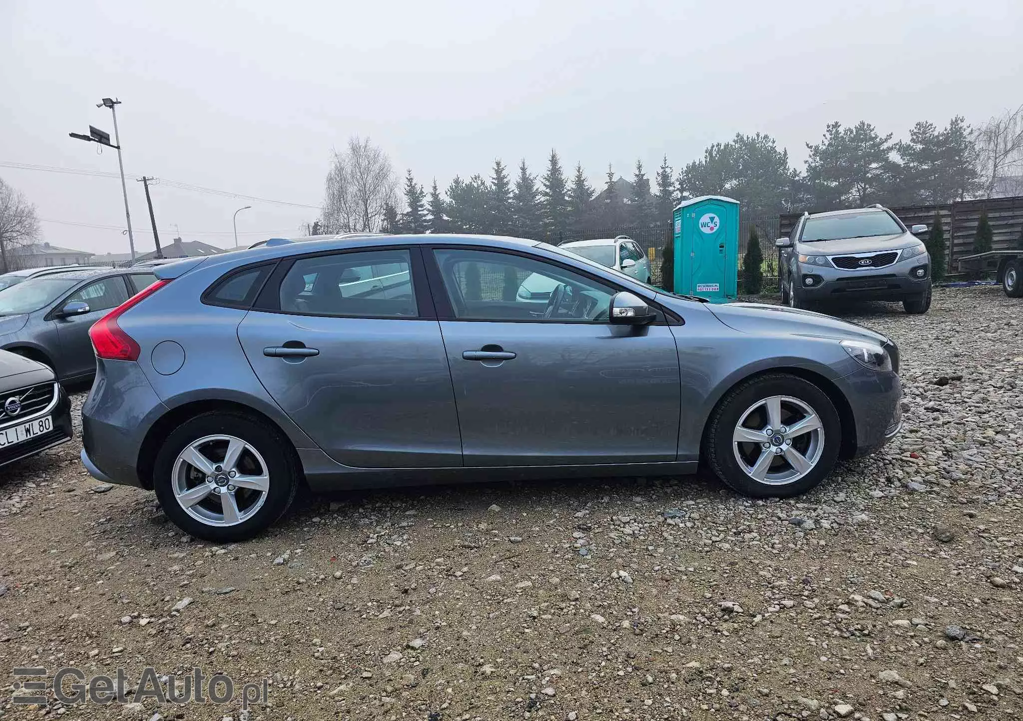 VOLVO V40 