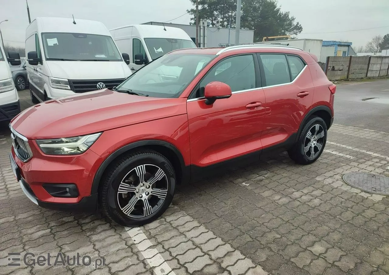 VOLVO XC 40 