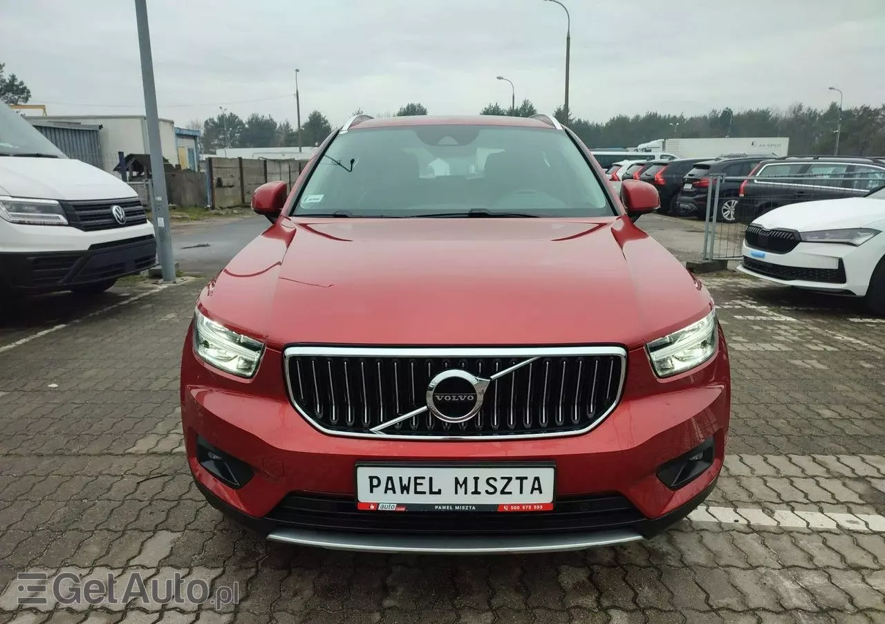 VOLVO XC 40 