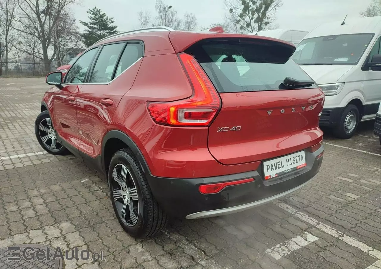 VOLVO XC 40 