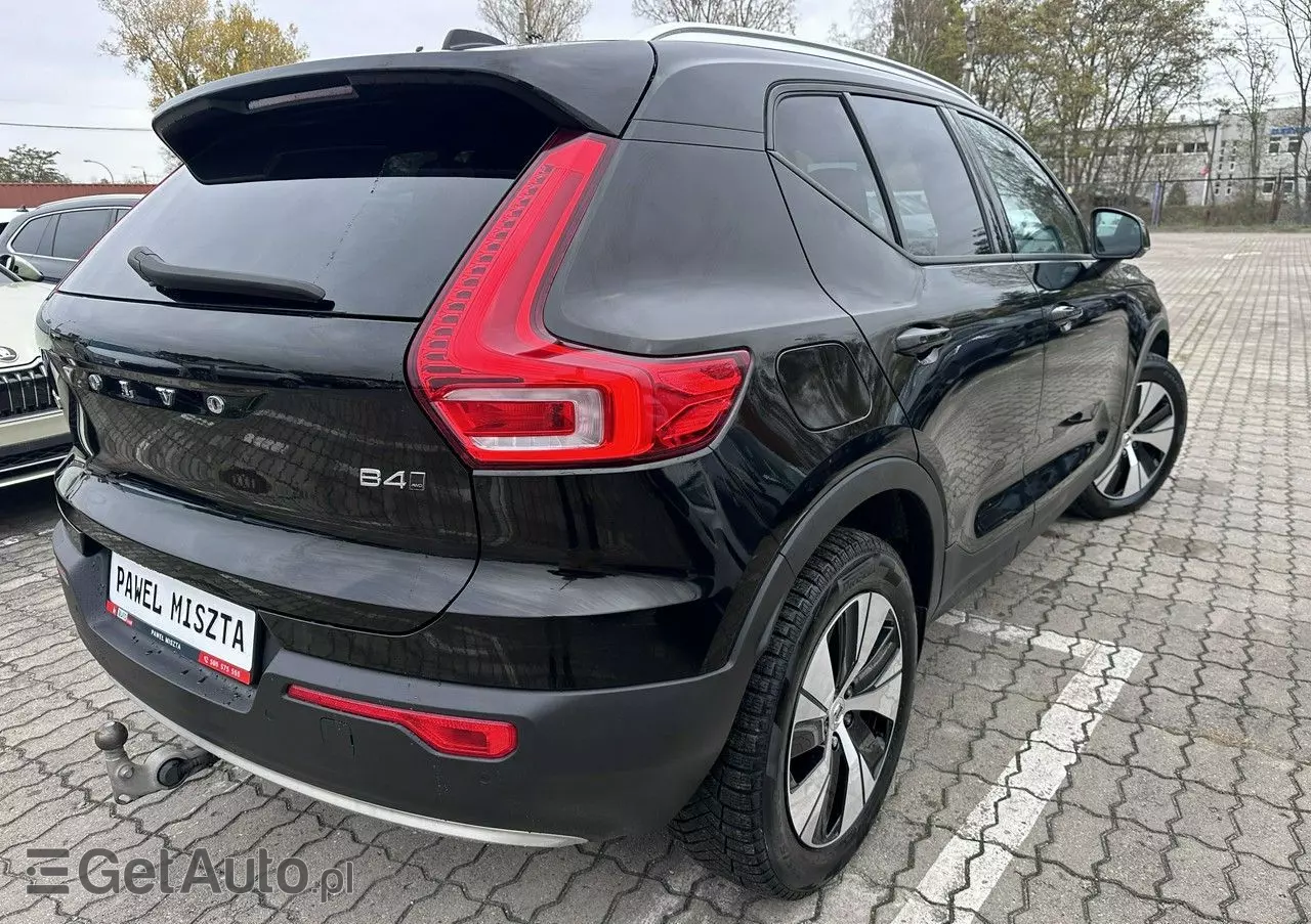 VOLVO XC 40 B4 B Momentum Pro