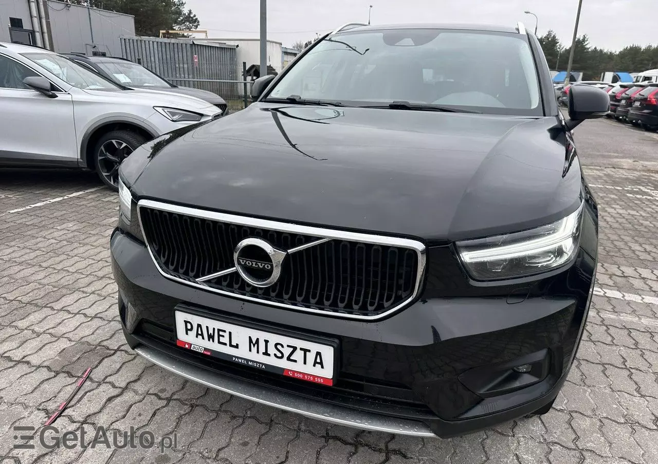 VOLVO XC 40 B4 B Momentum Pro