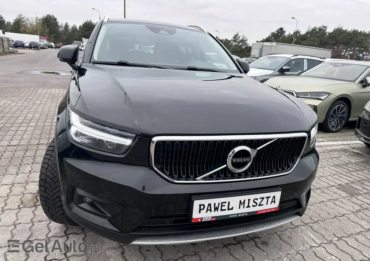 VOLVO XC 40 B4 B Momentum Pro