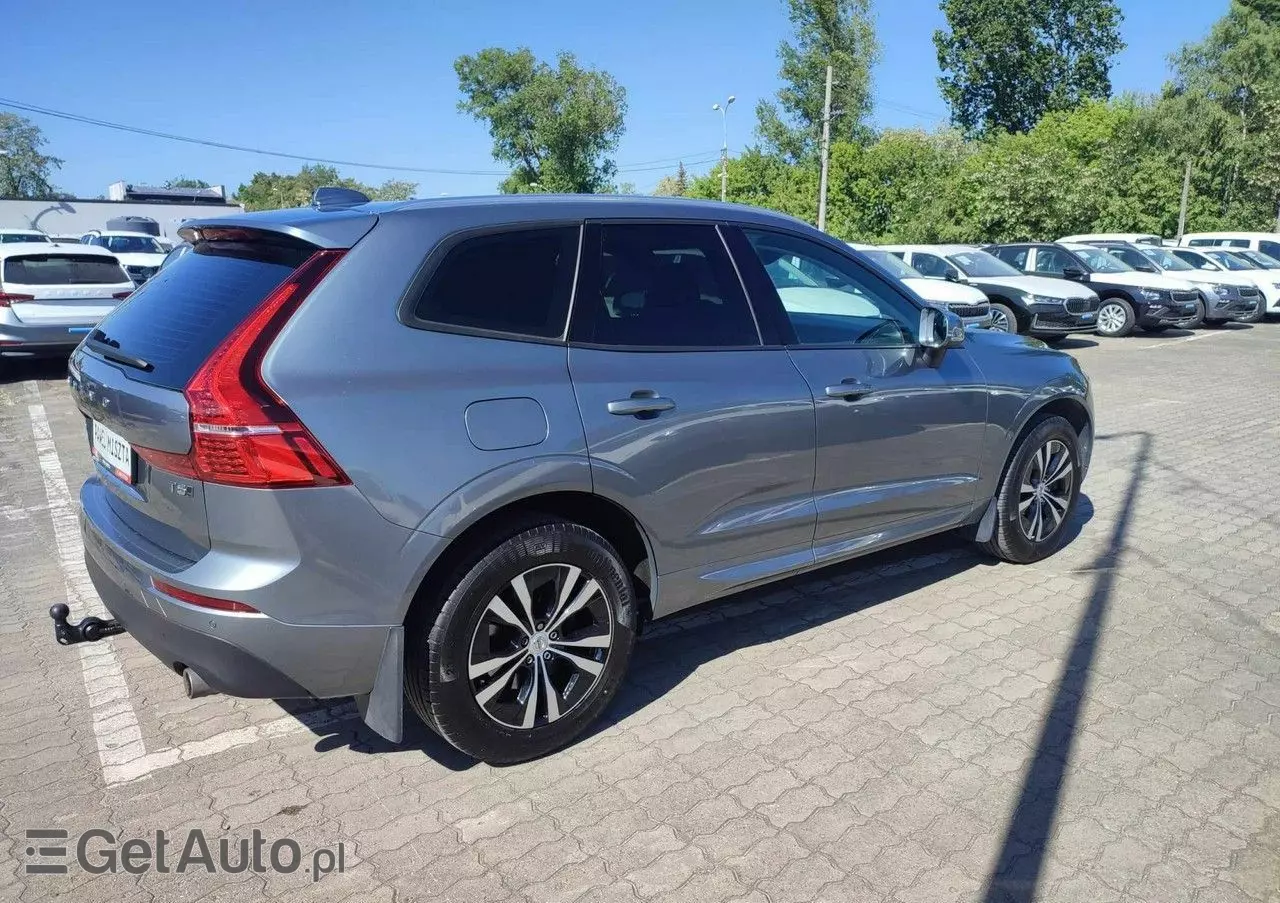 VOLVO XC 60 T5 AWD Geartronic Momentum