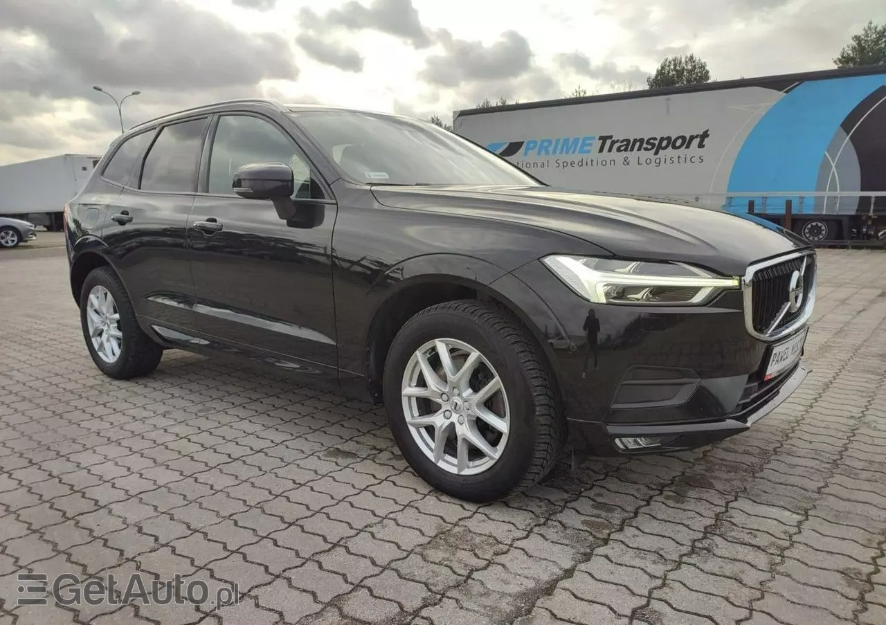 VOLVO XC 60 T4 Momentum