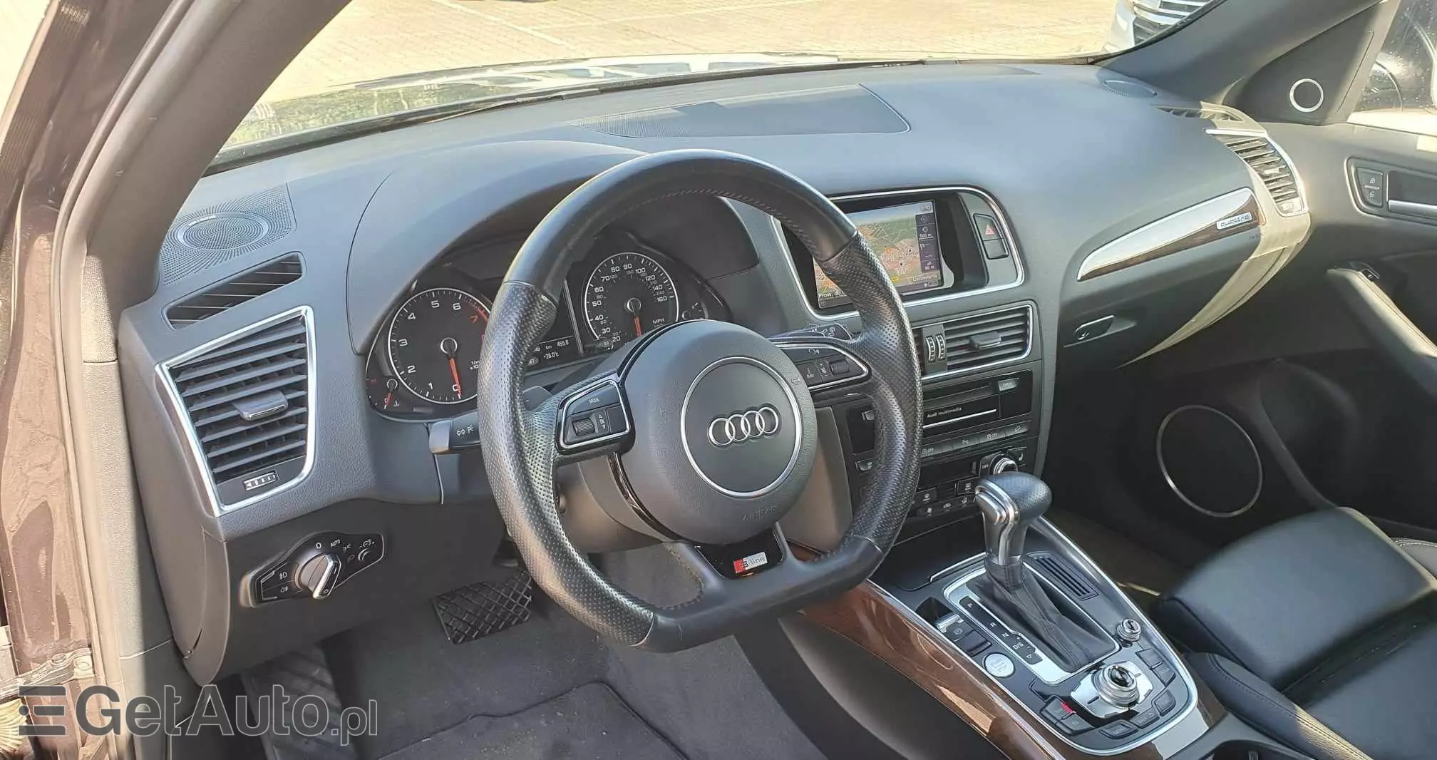 AUDI Q5 