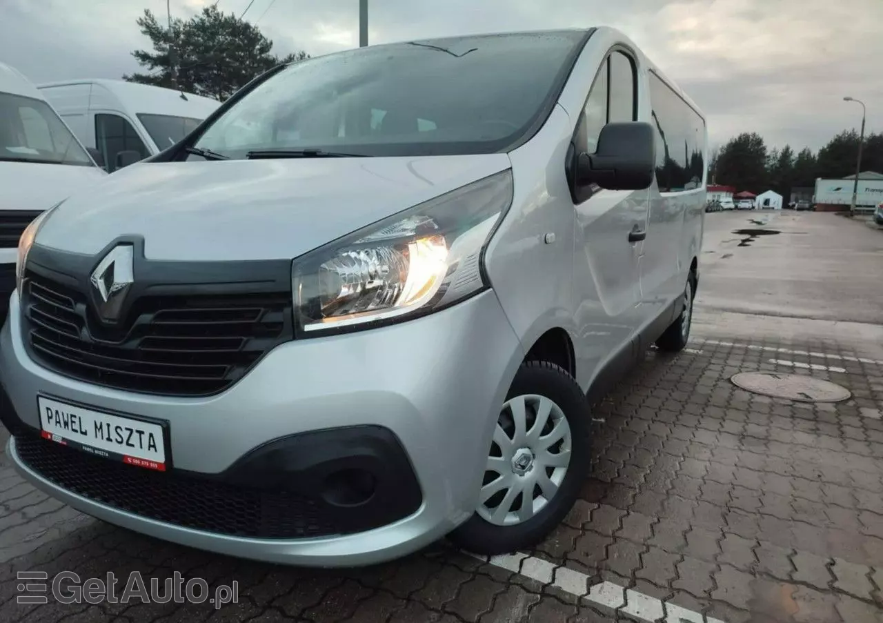 RENAULT Trafic 