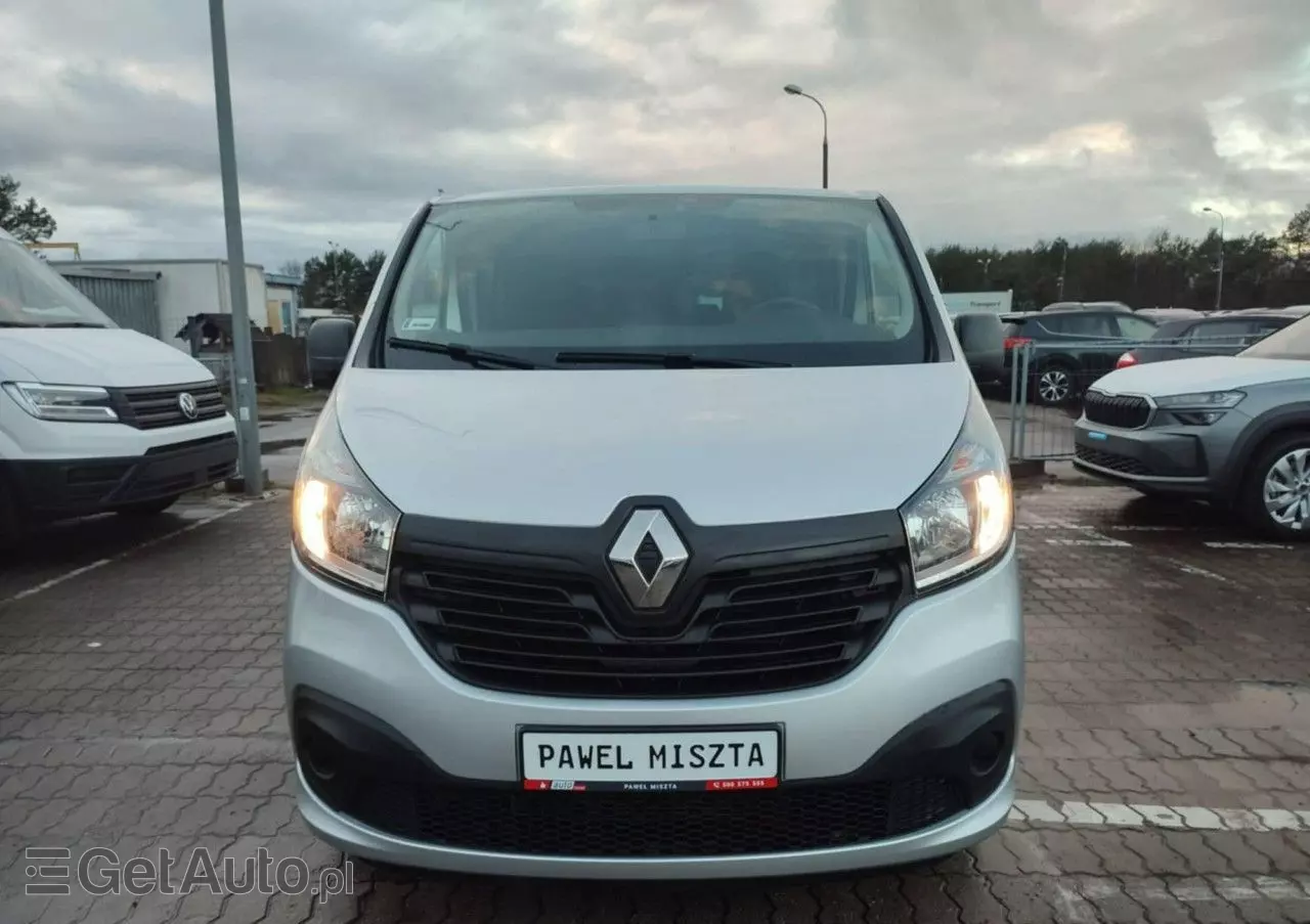 RENAULT Trafic 