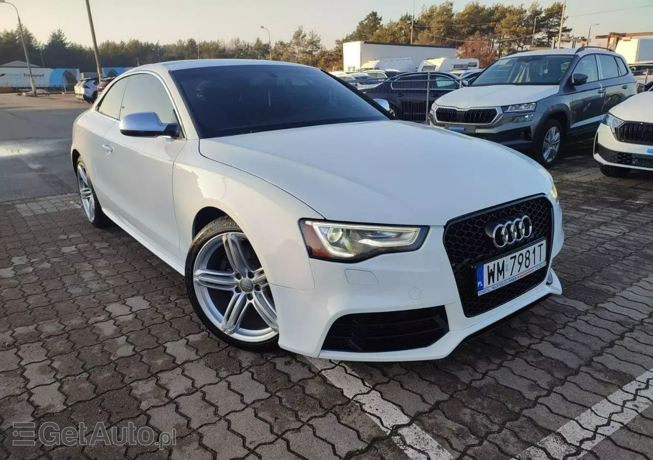 AUDI S5 