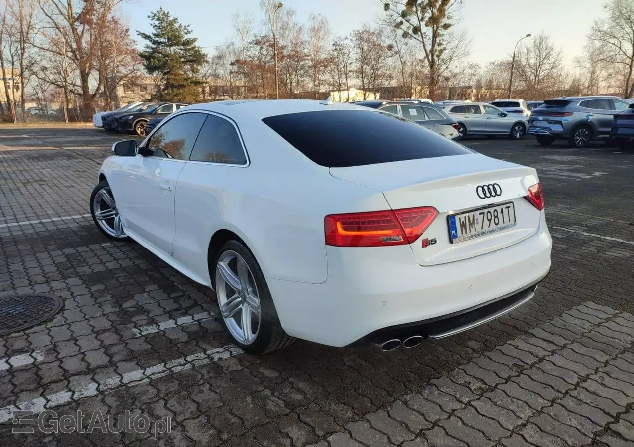 AUDI S5 