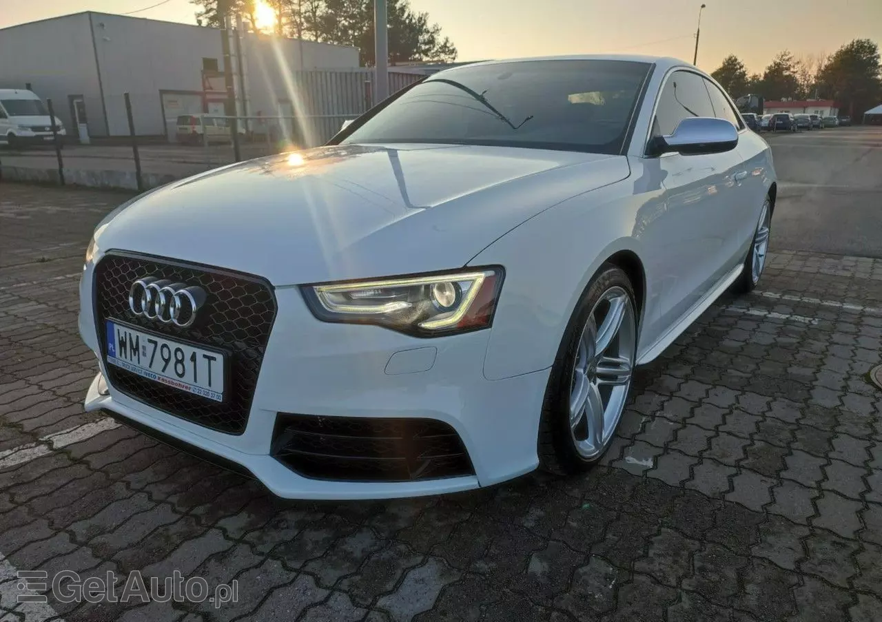 AUDI S5 