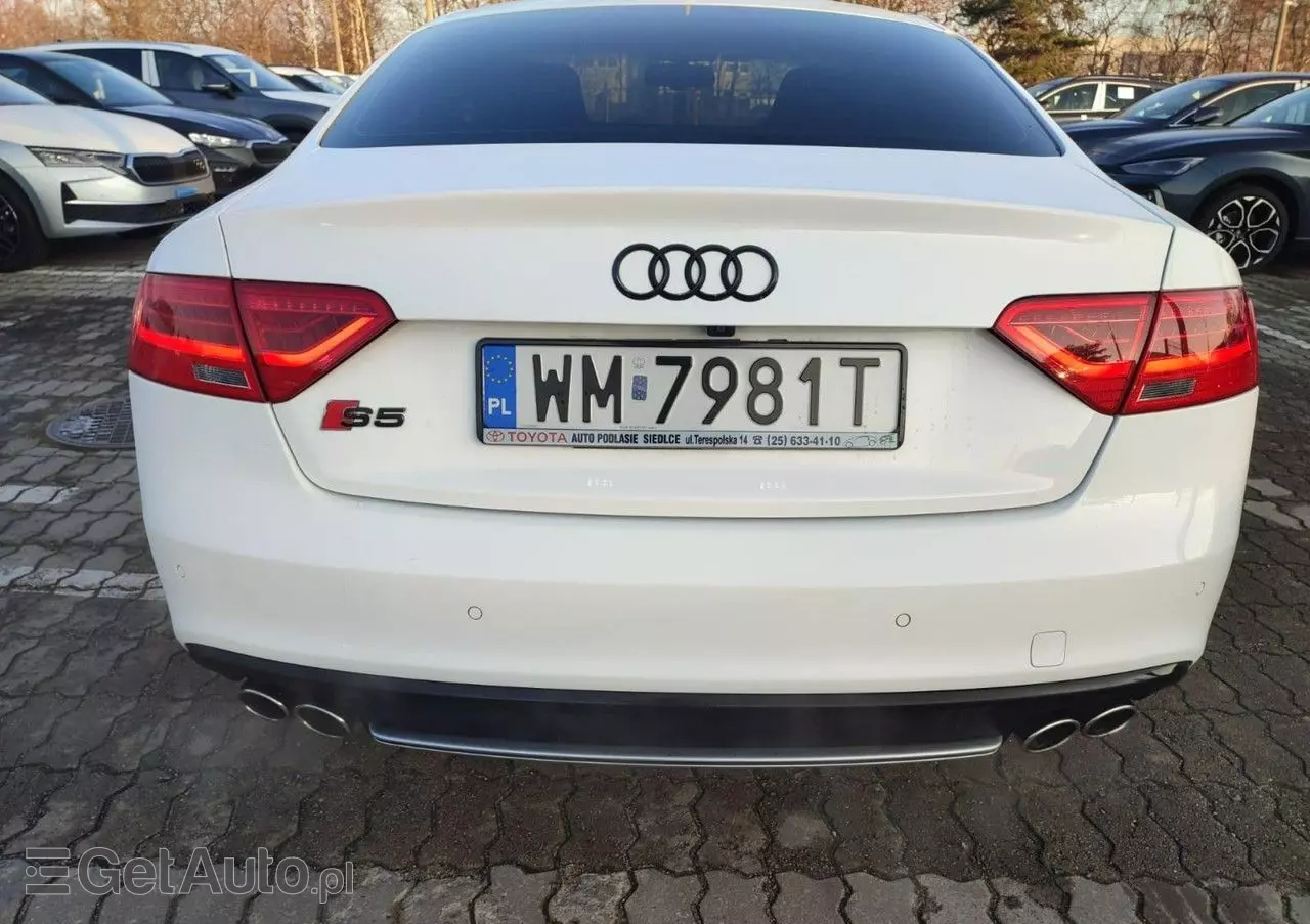 AUDI S5 