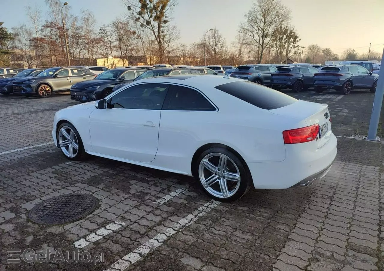 AUDI S5 