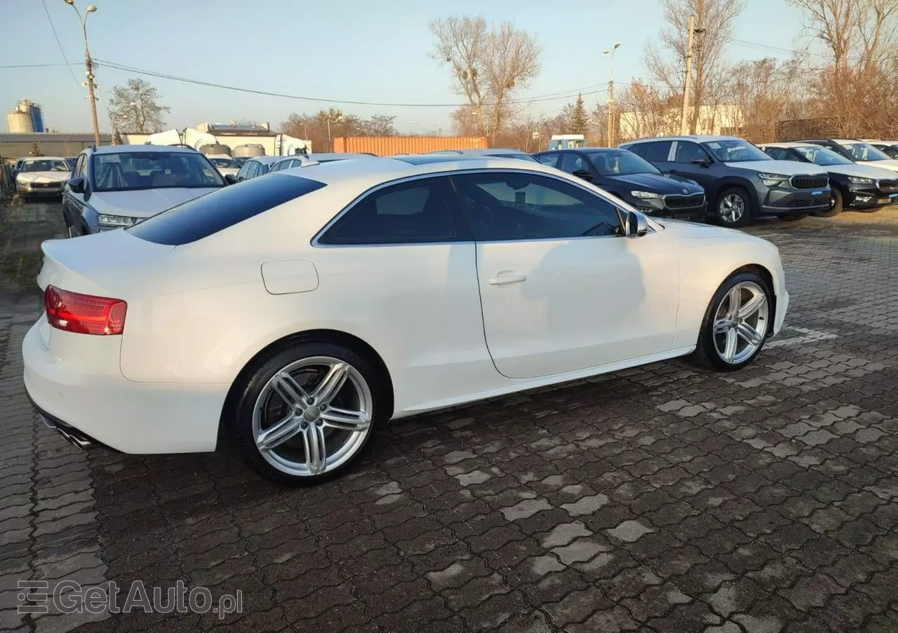 AUDI S5 