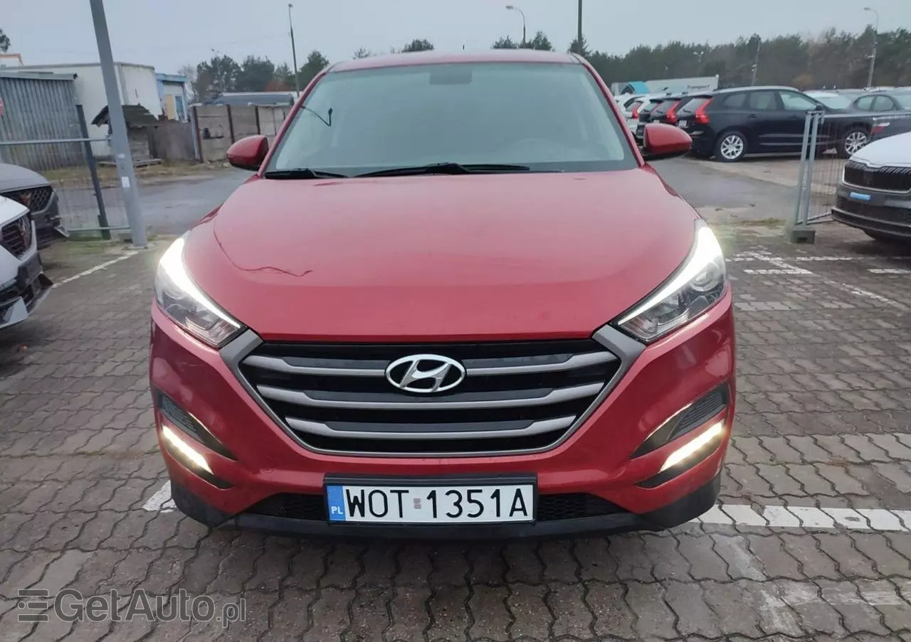 HYUNDAI Tucson 