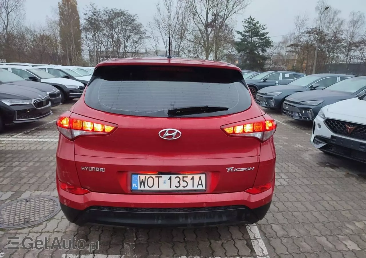 HYUNDAI Tucson 