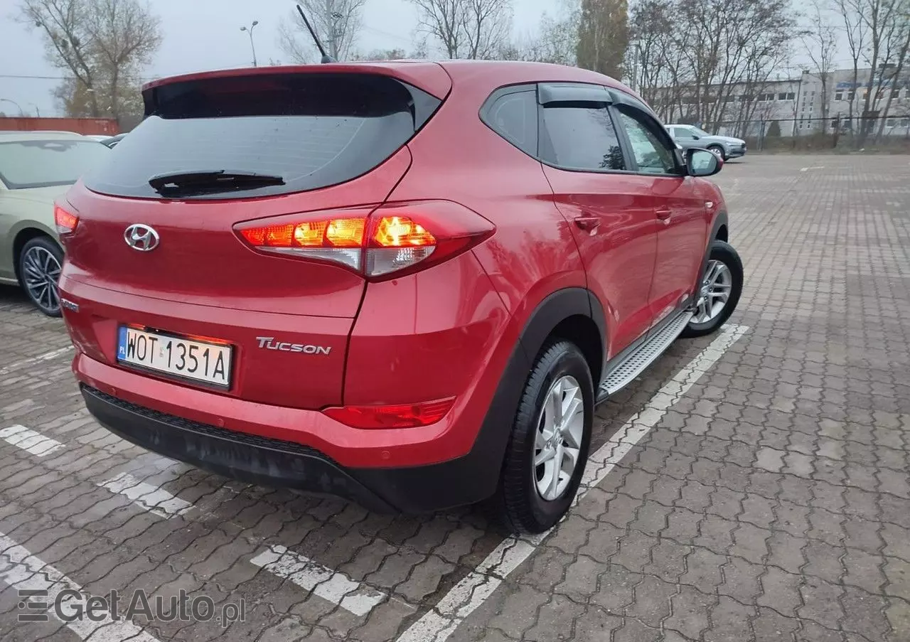 HYUNDAI Tucson 