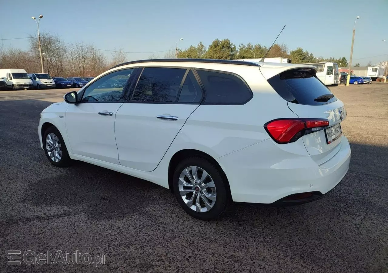 FIAT Tipo 1.6 E-Torq 16v Lounge