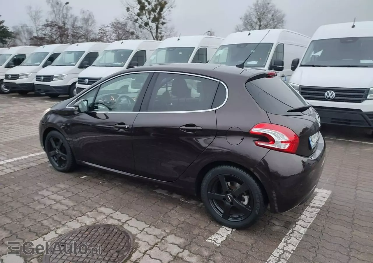 PEUGEOT 208 1.6 VTi Allure