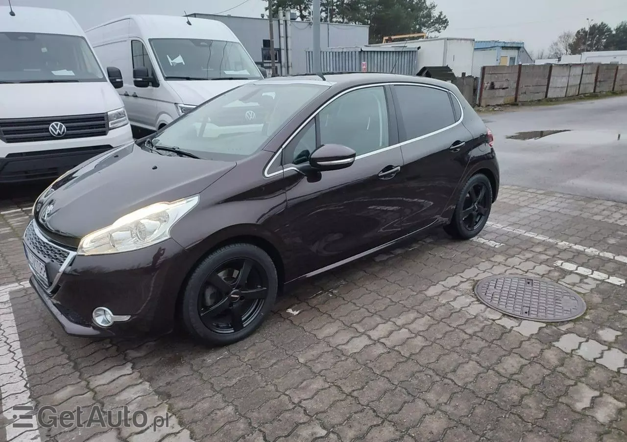 PEUGEOT 208 1.6 VTi Allure