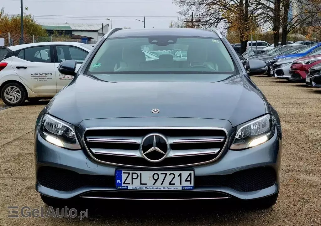 MERCEDES-BENZ Klasa E 220 d T 9G-TRONIC Exclusive