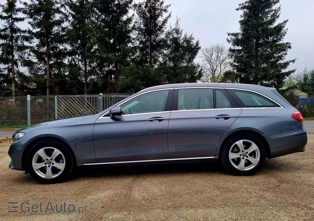 MERCEDES-BENZ Klasa E 220 d T 9G-TRONIC Exclusive