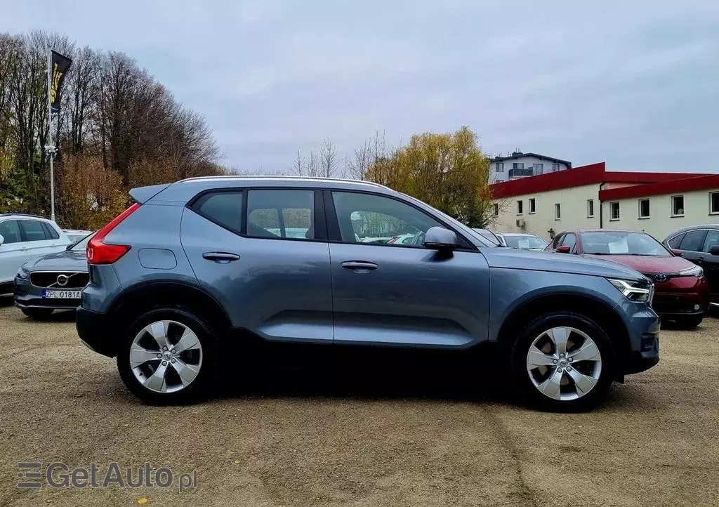 VOLVO XC 40 D4 AWD Geartronic Momentum Pro