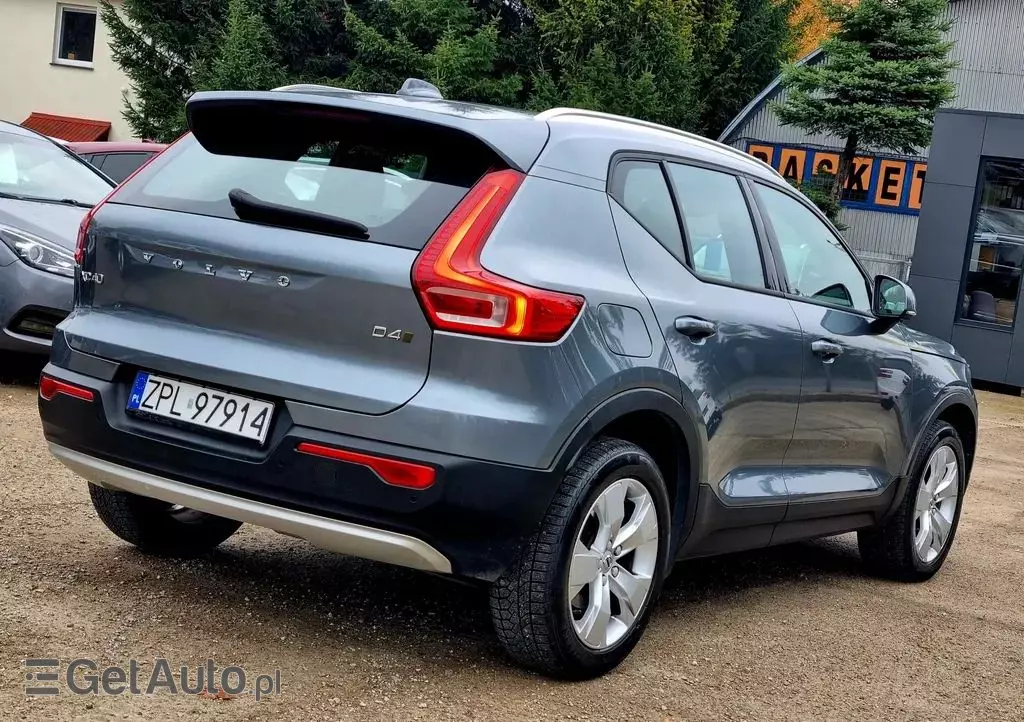 VOLVO XC 40 D4 AWD Geartronic Momentum Pro