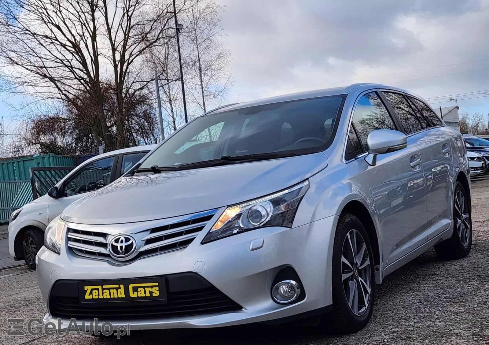 TOYOTA Avensis 1.8 Premium