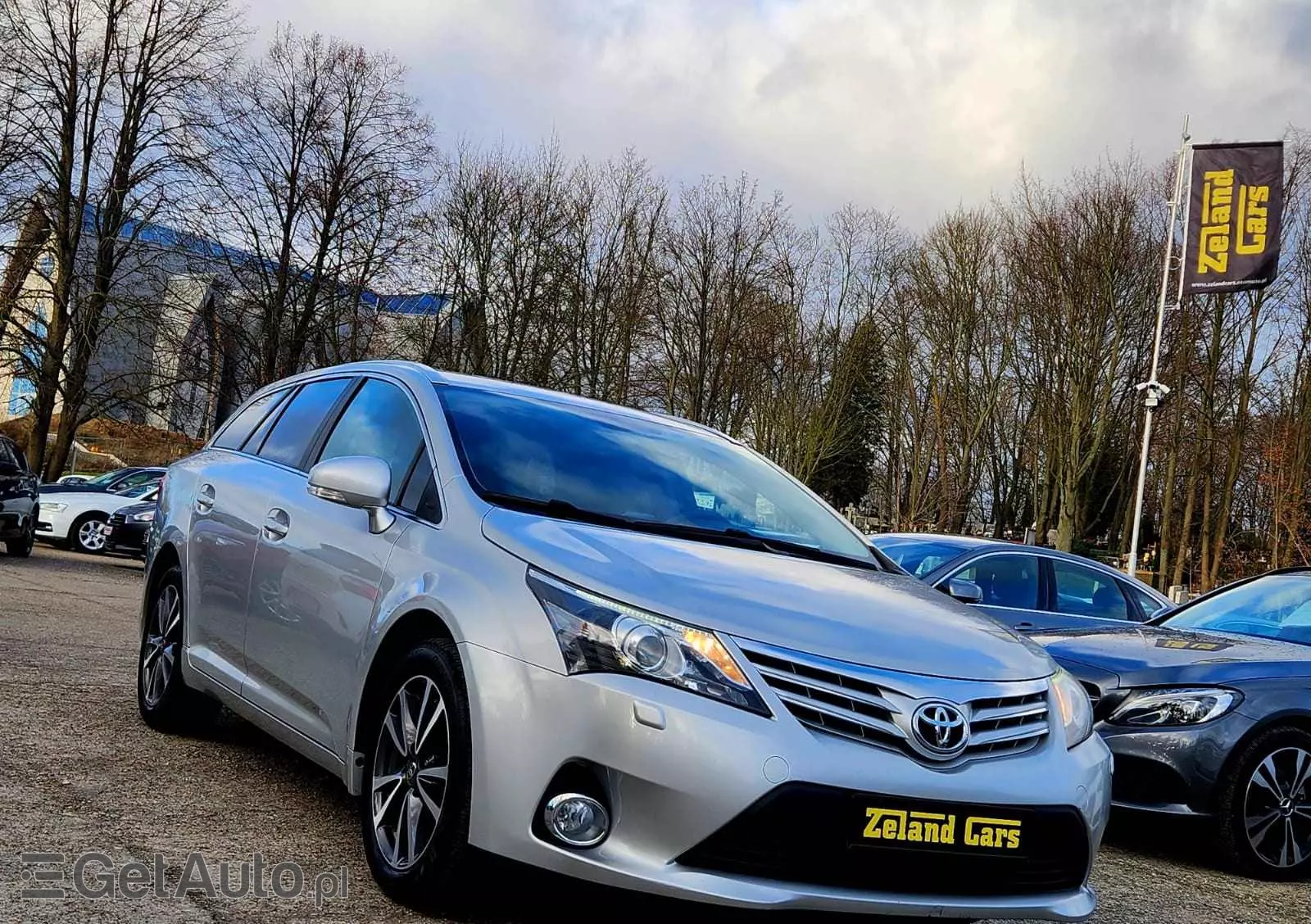 TOYOTA Avensis 1.8 Premium