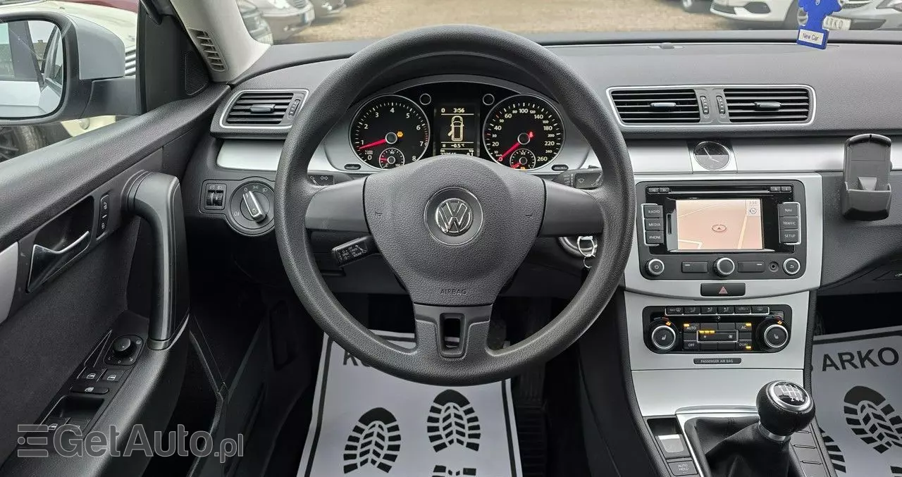 VOLKSWAGEN Passat 1.4 TSI BMT Trendline