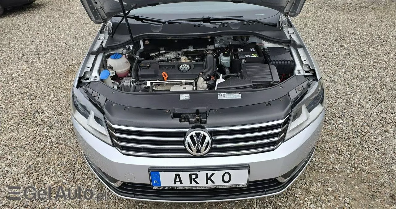 VOLKSWAGEN Passat 1.4 TSI BMT Trendline