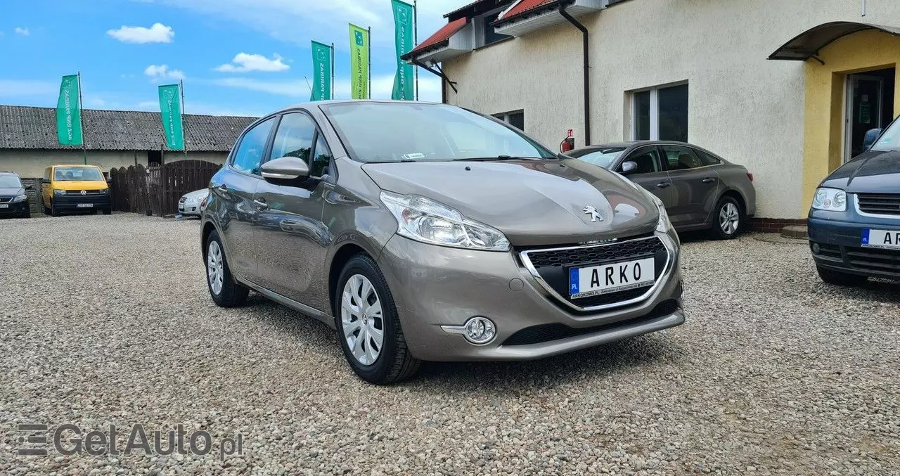 PEUGEOT 208 1.4 VTi Allure