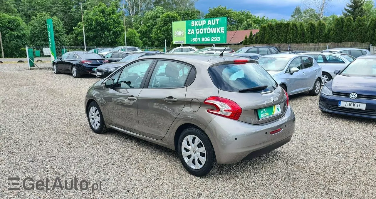 PEUGEOT 208 1.4 VTi Allure