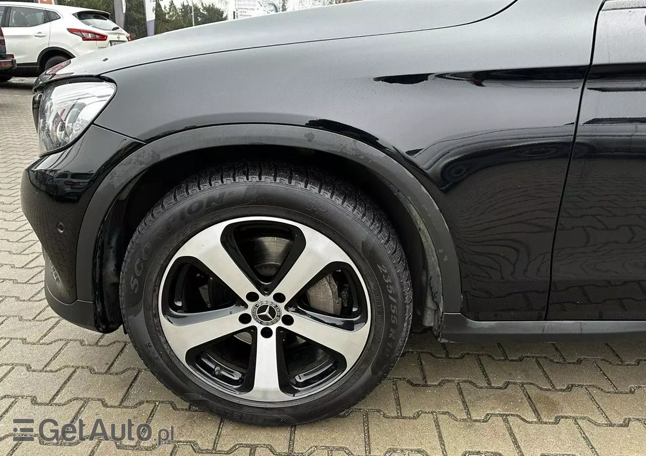 MERCEDES-BENZ GLC 